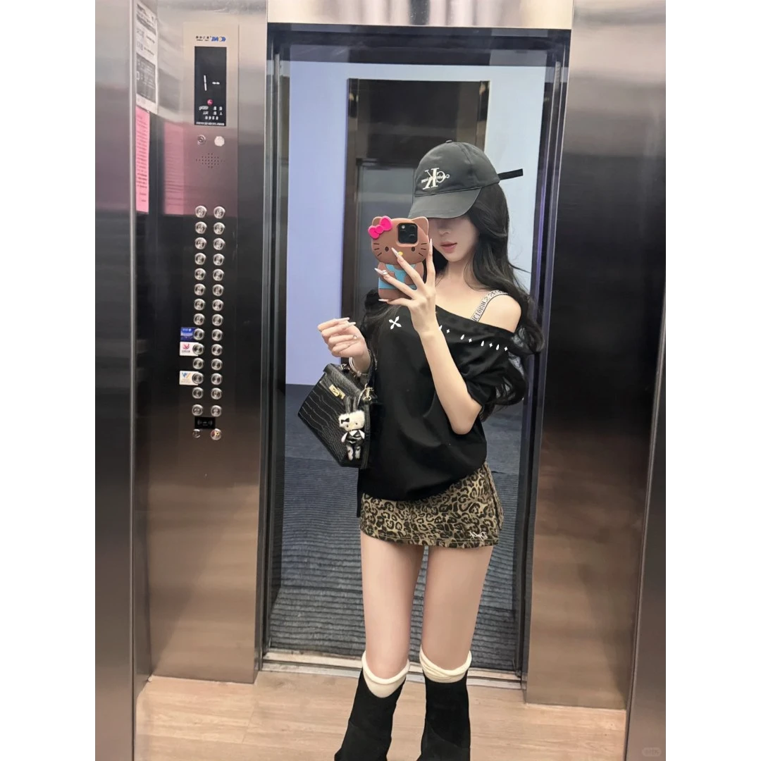 SUMBUR夏季新款性感一字领短袖t恤女小众高级感印花百搭潮流上衣