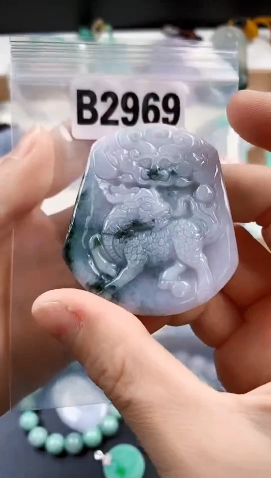 颈饰未镶嵌翡翠天然翡翠吊坠挂件