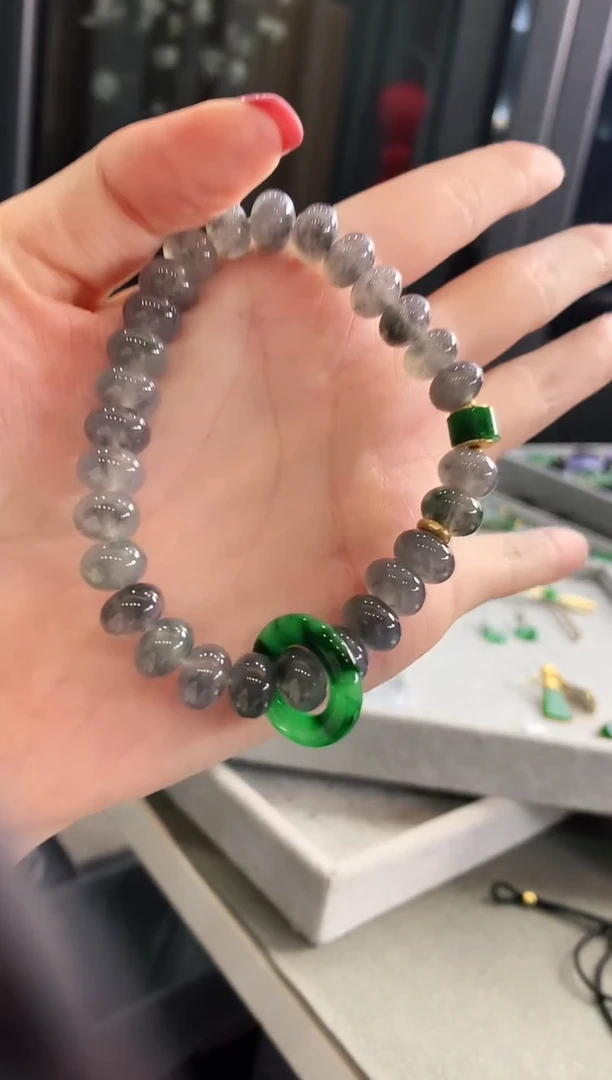 【闪购商品】翡翠手串未镶嵌手饰
