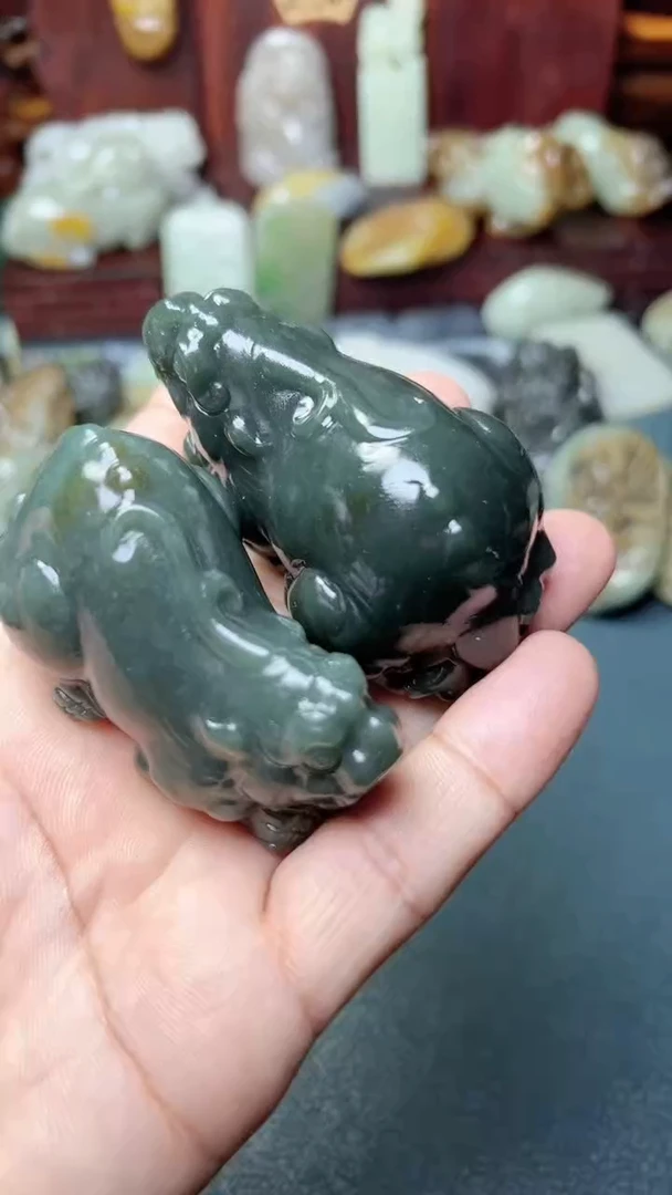 未镶嵌和田玉把件2