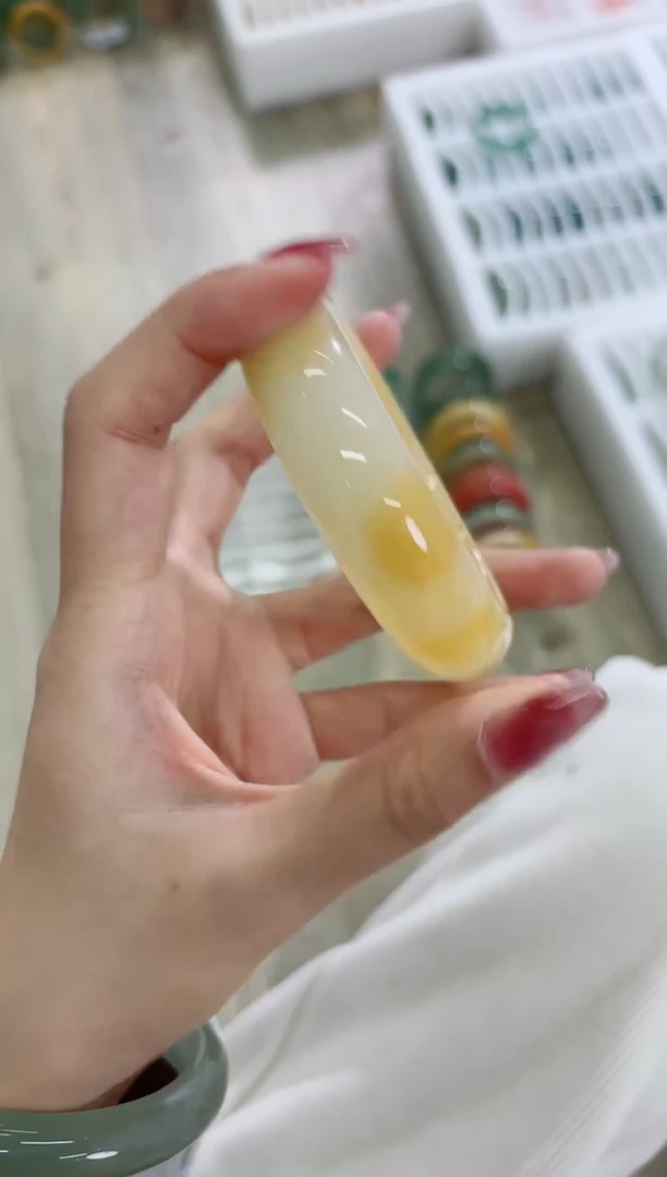 未镶嵌手镯石英质玉178-60HU