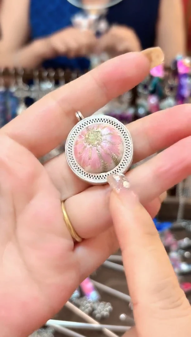 织绣 云织谣民族风精美饰品   36