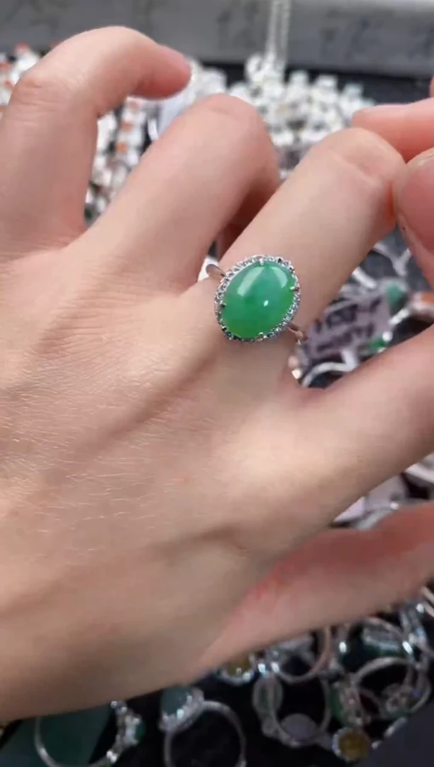 银S925镶嵌戒指翡翠666            8