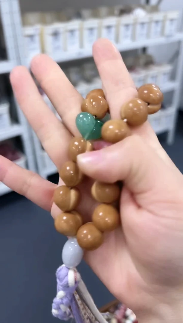 吊坠猴头核桃GZA064