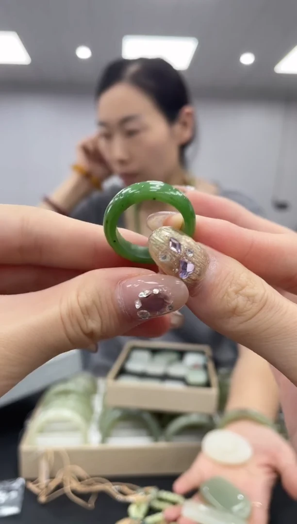 和田玉戒圈未镶嵌多样性拍一发一碧玉圈口随机