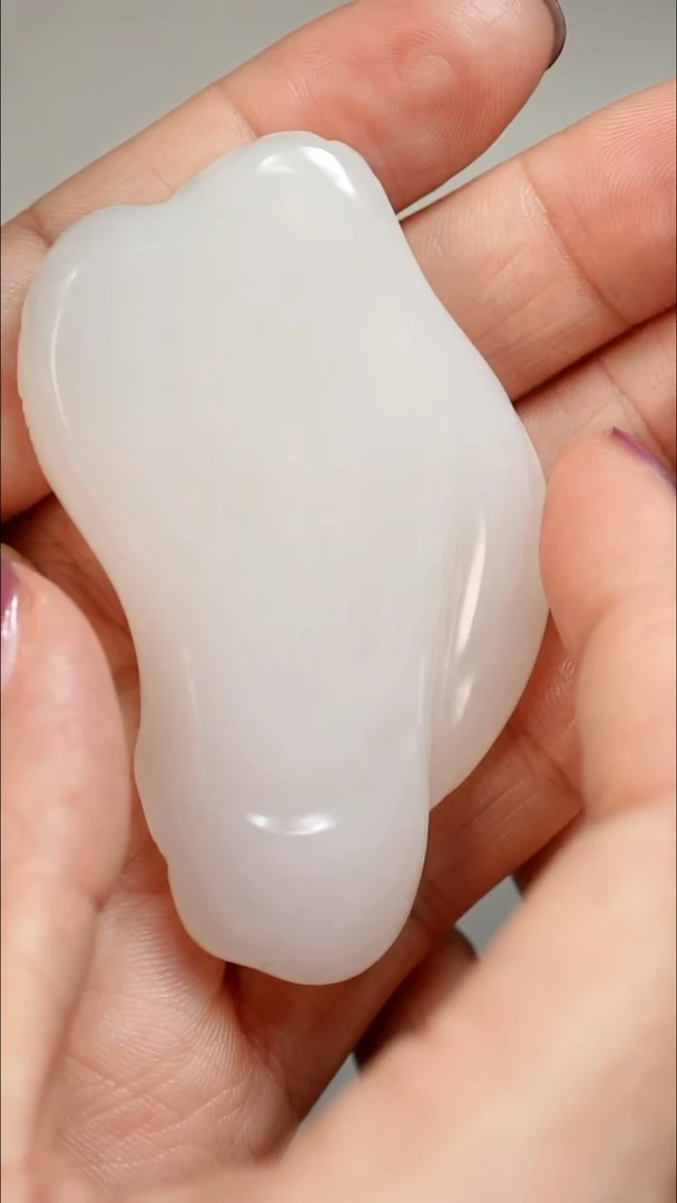 未镶嵌和田玉挂件风生水起