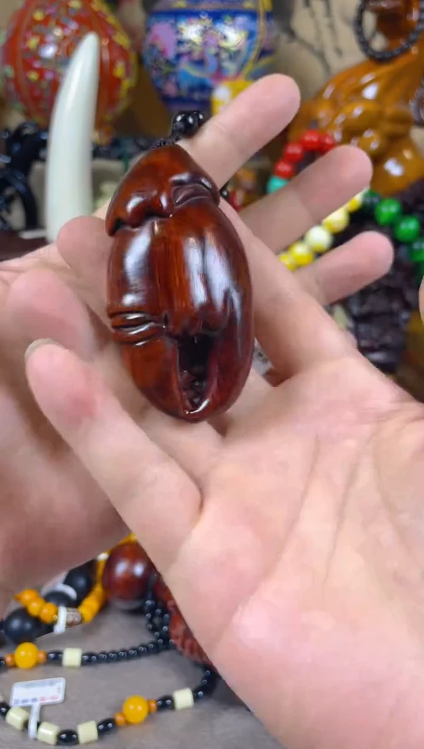 木-------------钳子