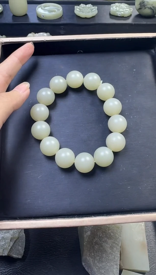 手链未镶嵌和田玉（糖玉）35