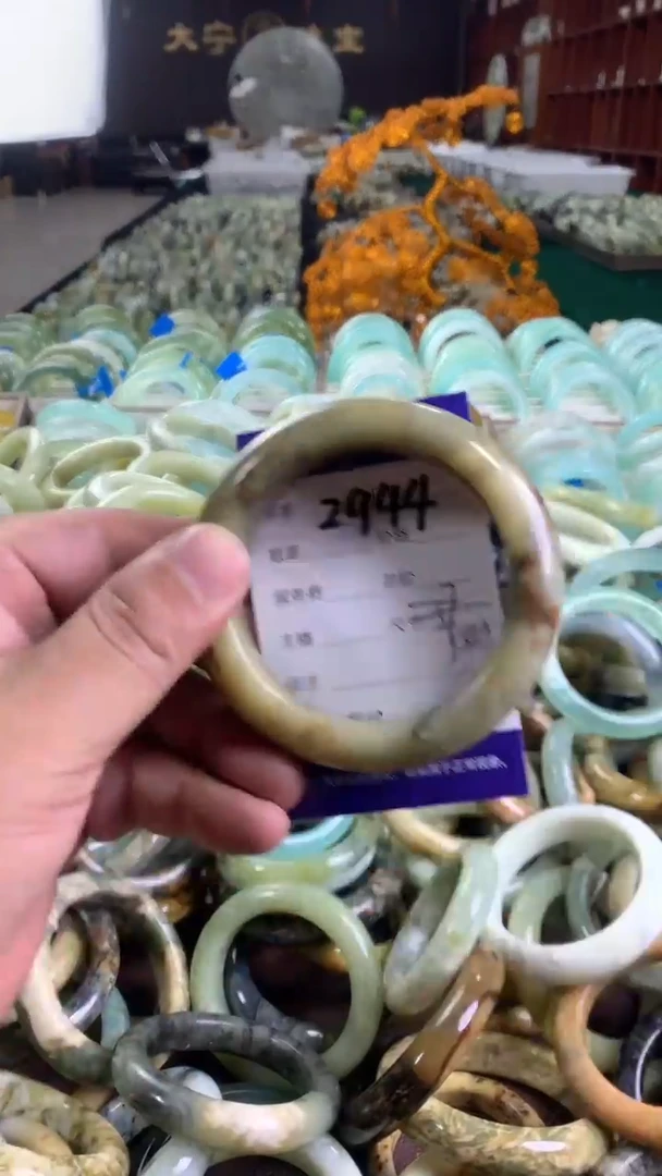未镶嵌蛇纹石玉手镯2944
