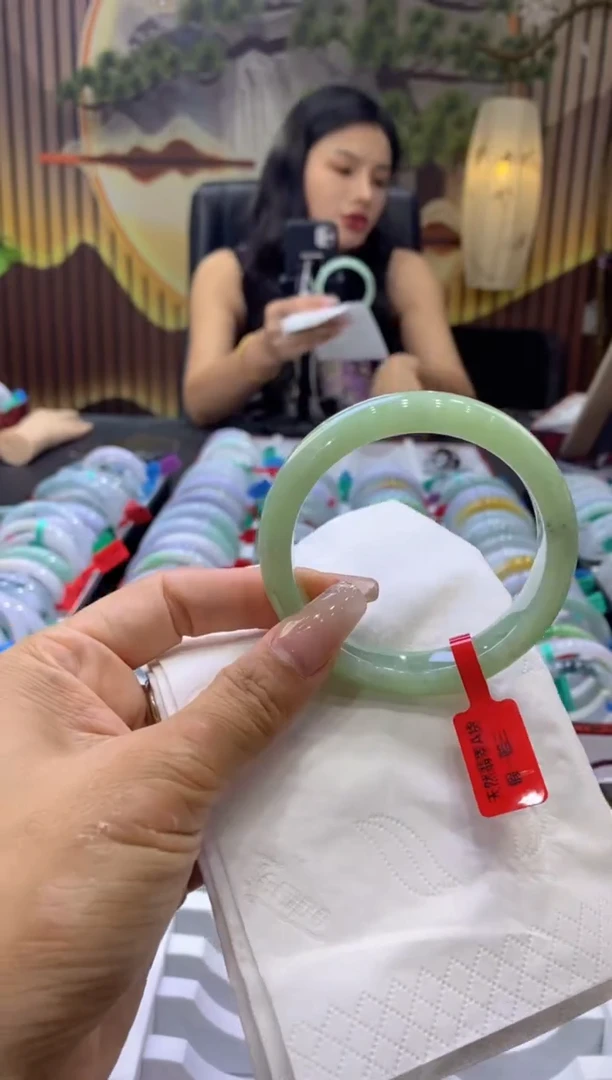 翡翠手镯未镶嵌00002830