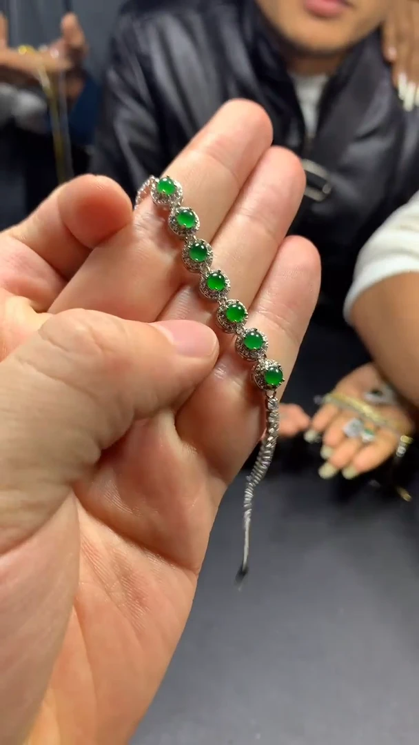 【闪购商品】翡翠手链未镶嵌0984701146/多样性发一