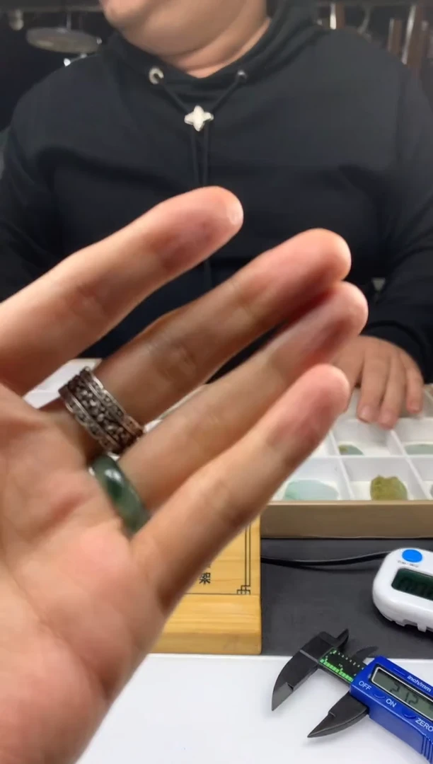 未镶嵌定制翡翠太*1