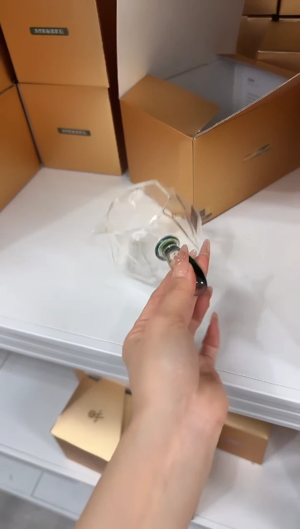 @@禾器侧把璀璨迷翠