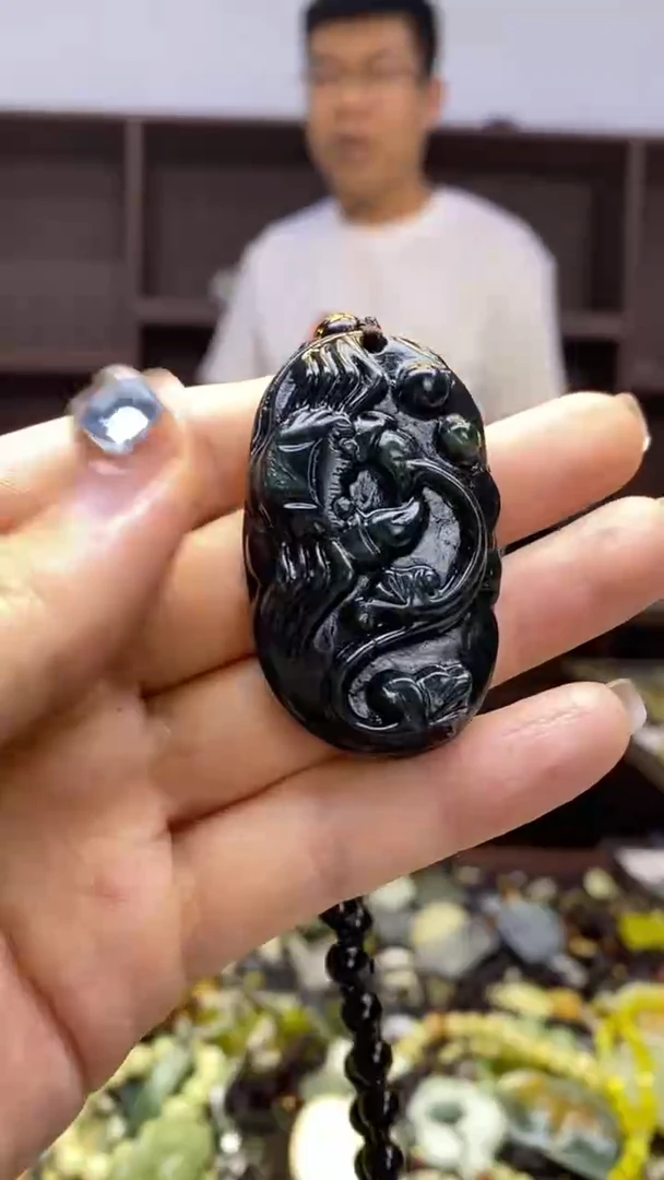 未镶嵌岫玉挂件