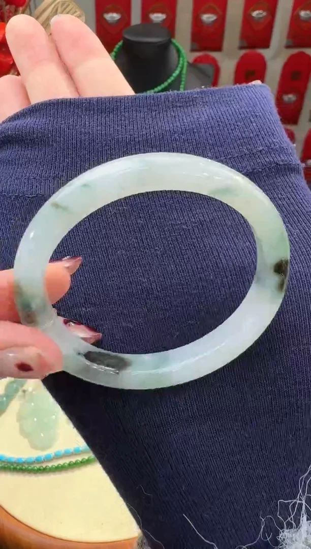 【闪购商品】翡翠手镯未镶嵌手镯