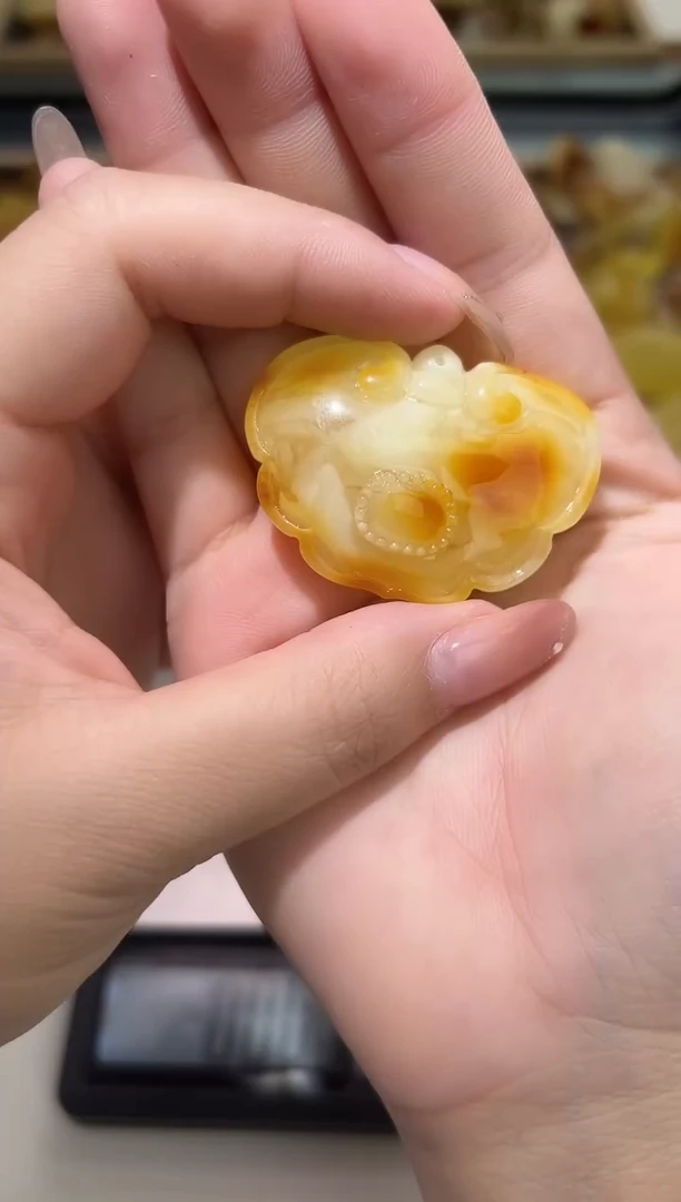 裸石琥珀未镶嵌琥珀蜜蜡吊坠