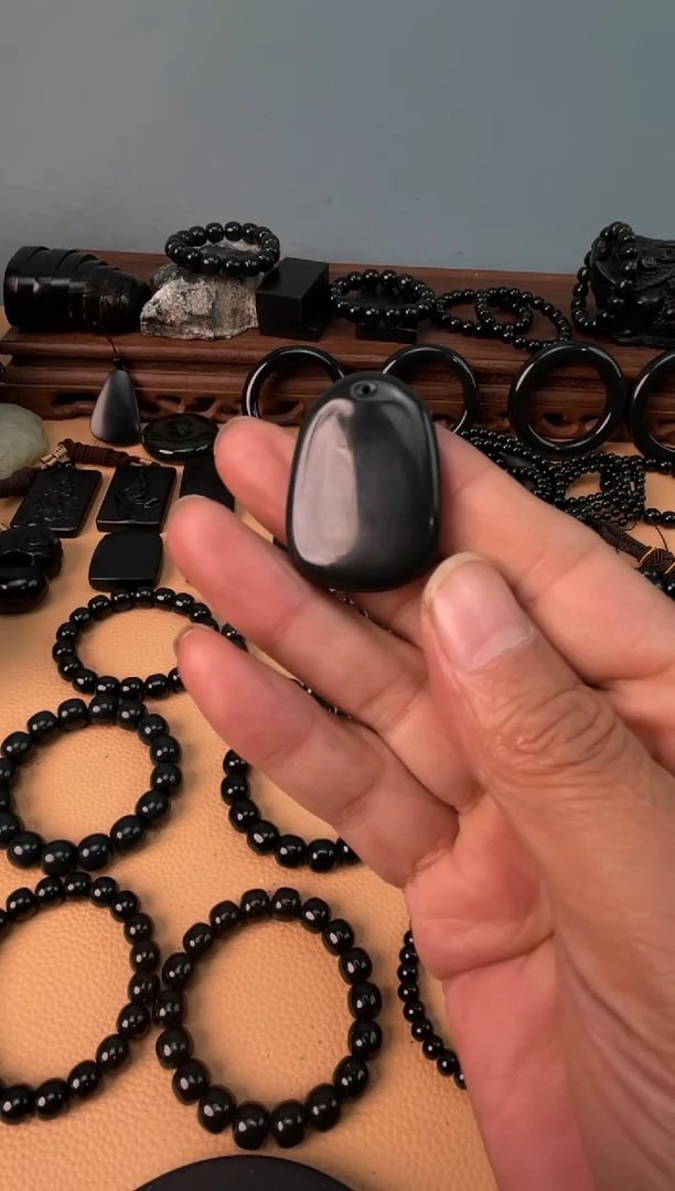 颈饰未镶嵌和田玉塔青无事牌