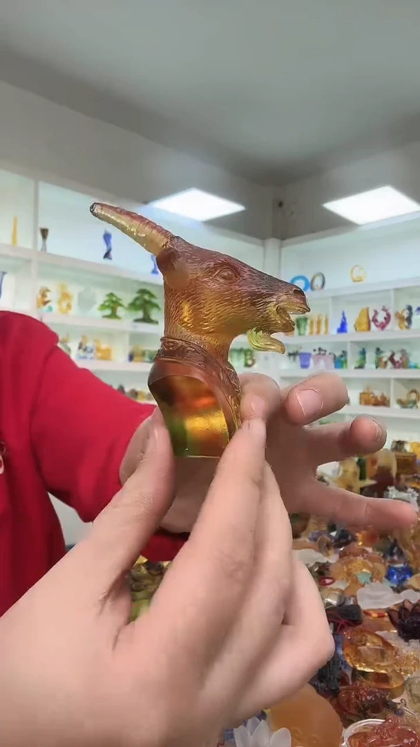 手工艺品琉璃羊首