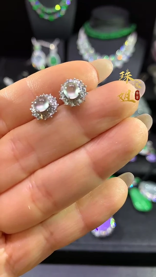 18K金镶嵌翡翠耳饰耳饰