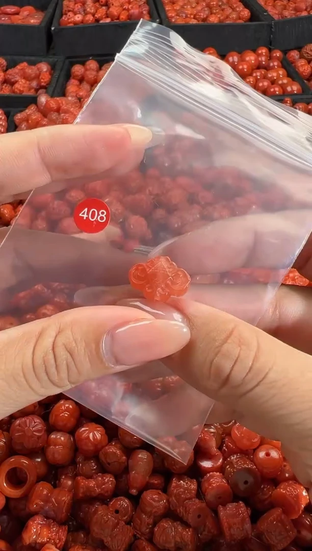 颈饰未镶嵌南红玛瑙1