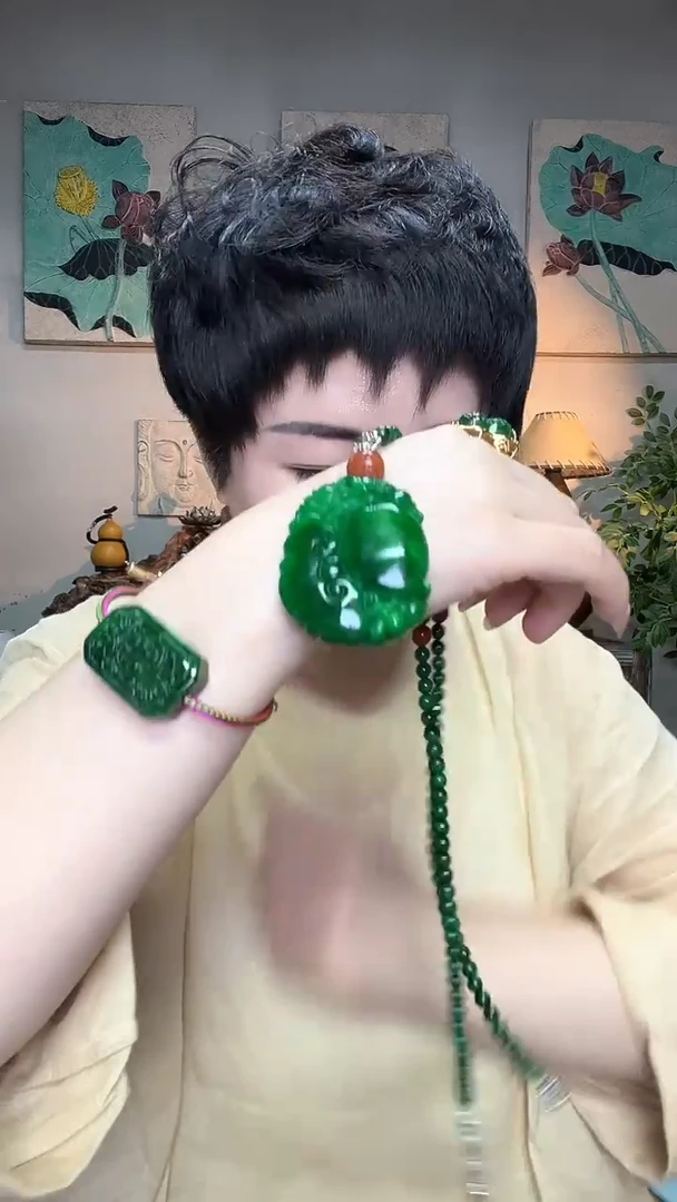 吊坠(赠链)合金翡翠犀***白884