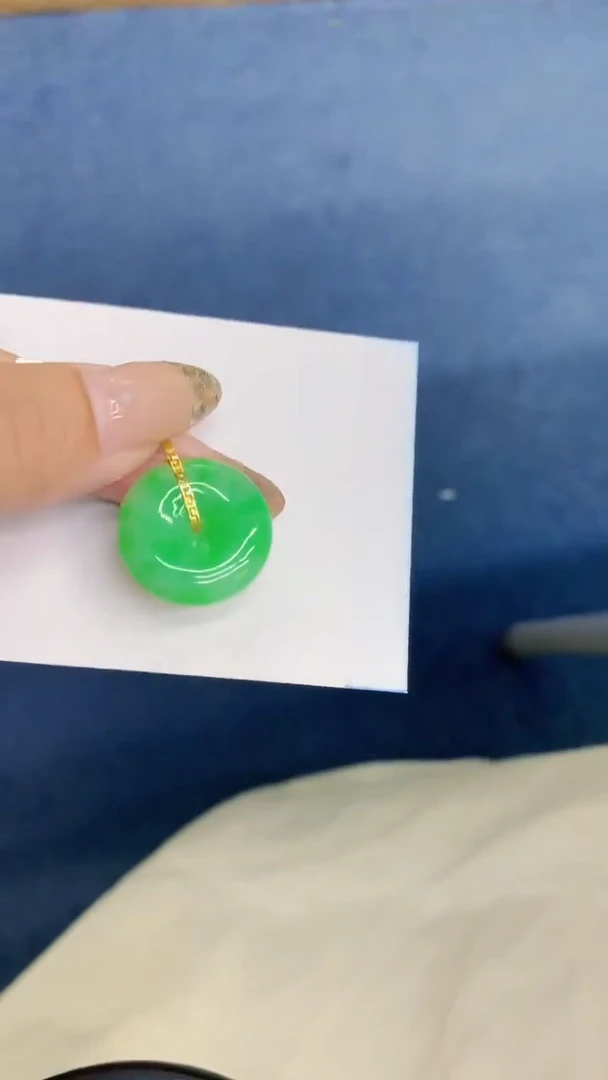 翡翠18K金镶嵌颈饰           1