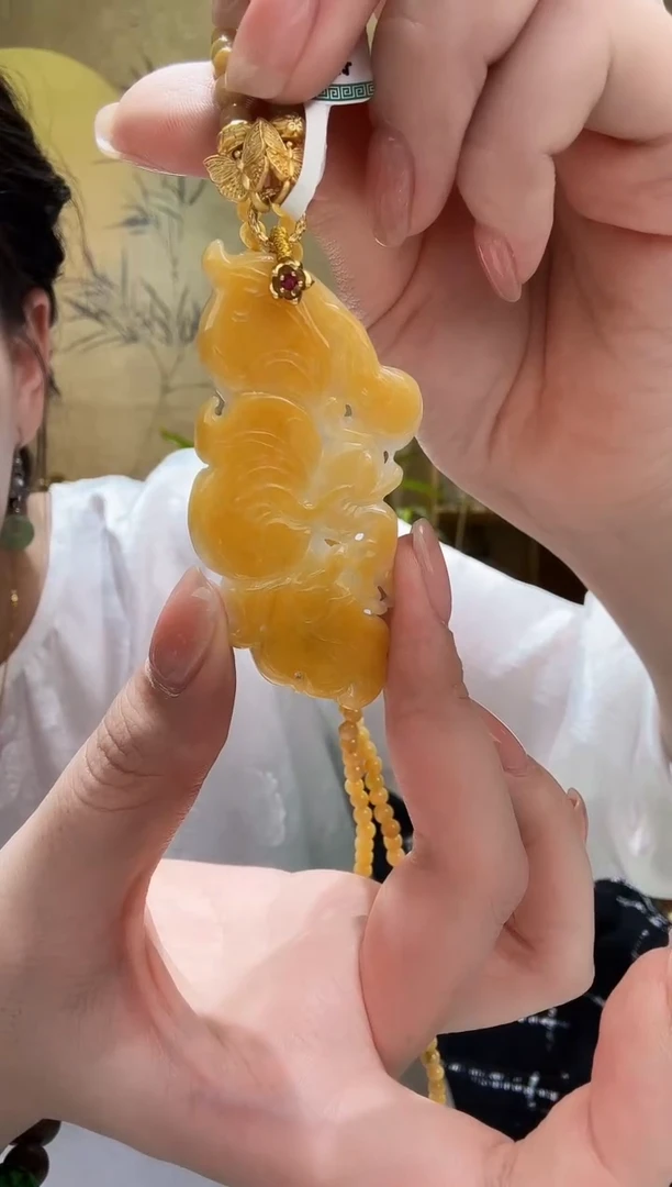 颈饰未镶嵌翡翠吊坠