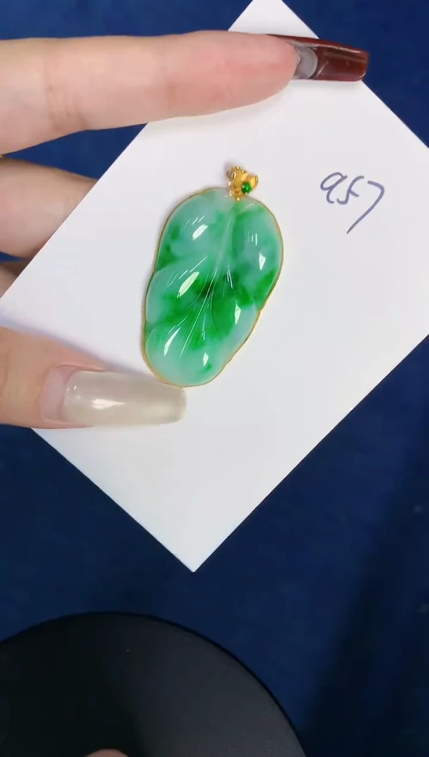 【闪购商品】翡翠颈饰18K金镶嵌000000000000