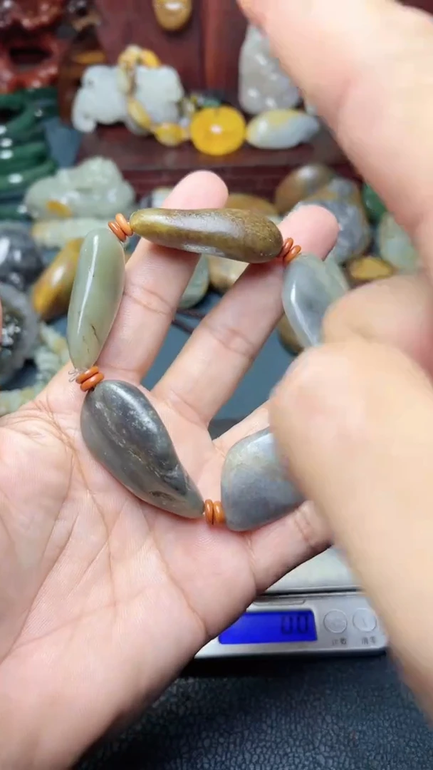 未镶嵌和田玉把件-