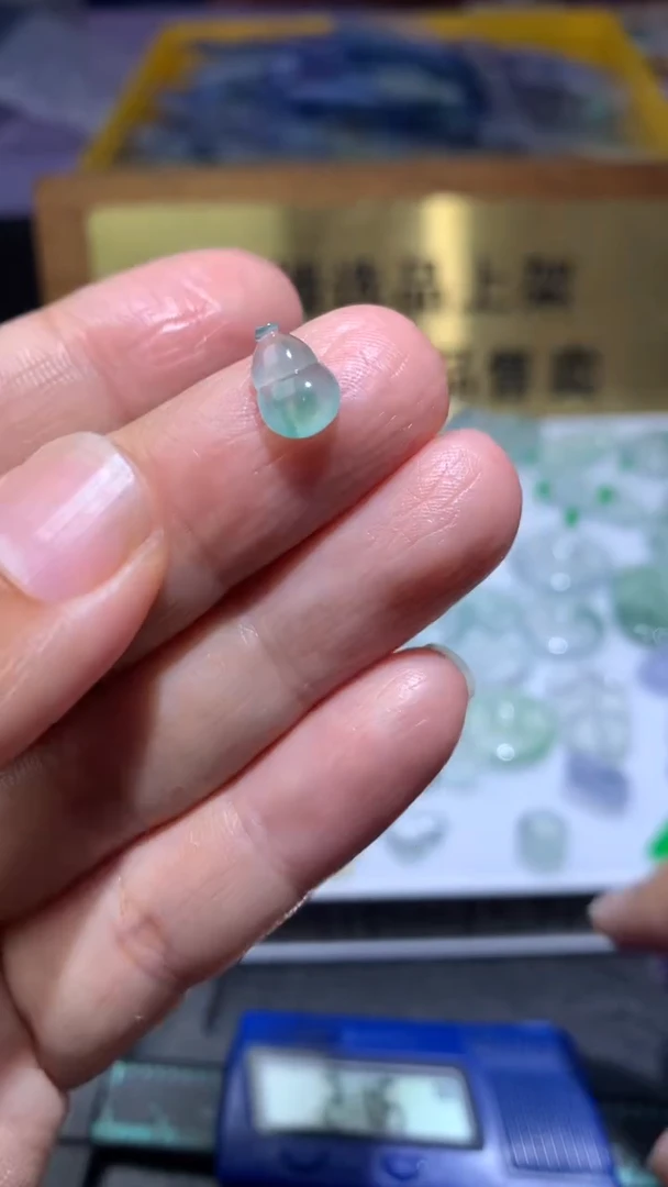 未镶嵌定制翡翠毛货9.8-6.8-3