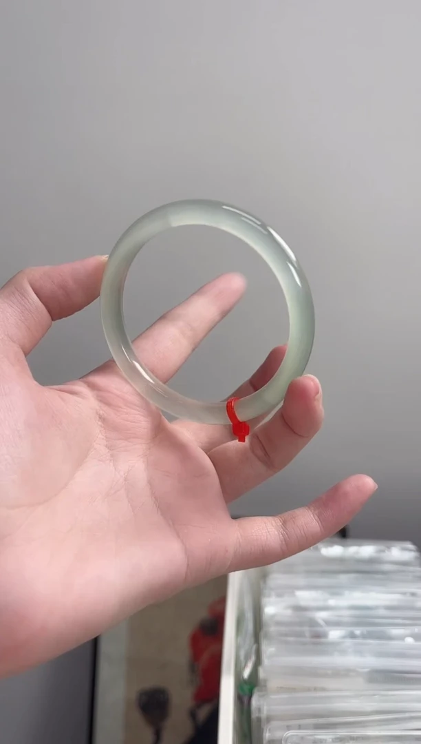 玛瑙/玉髓手镯未镶嵌59-60圈