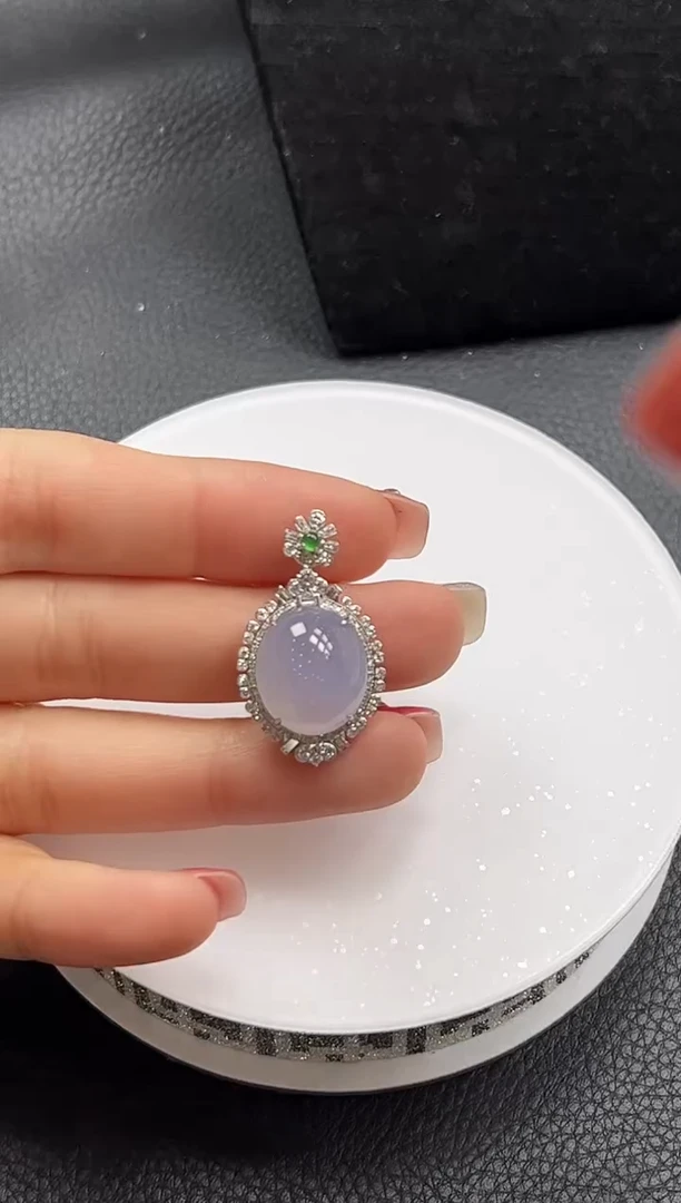 【闪购商品】翡翠颈饰18K金镶嵌蛋面吊坠