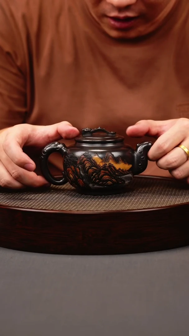 茶壶紫砂石黄 如意鼓壶 刻绘