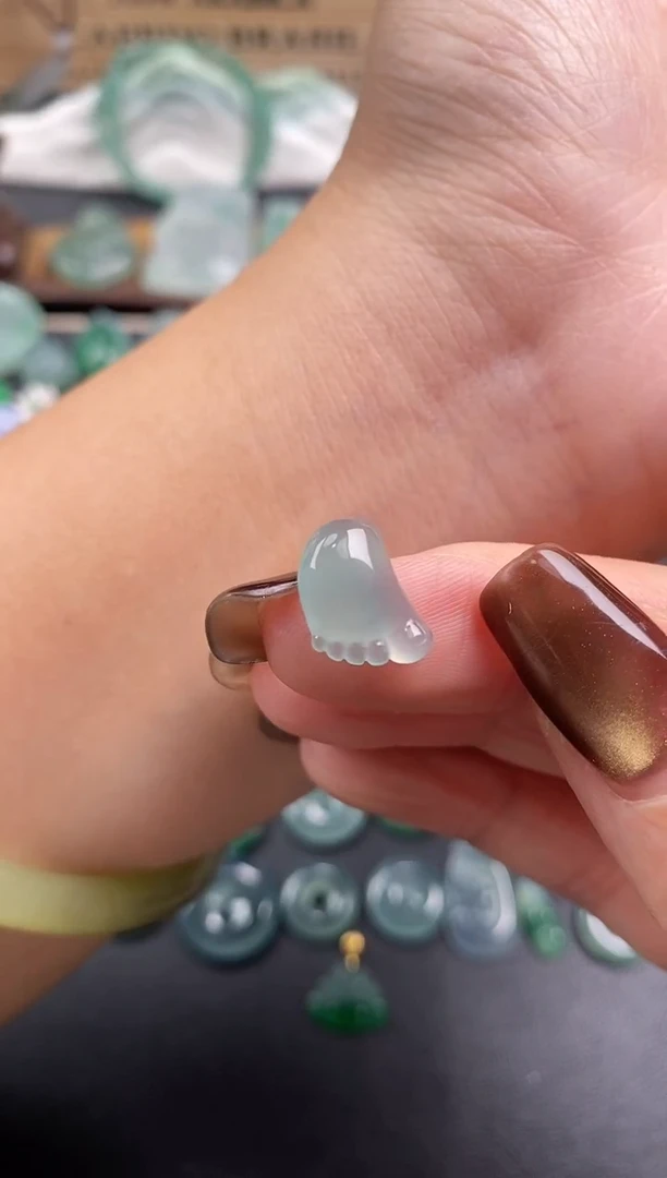 颈饰未镶嵌翡翠小脚丫