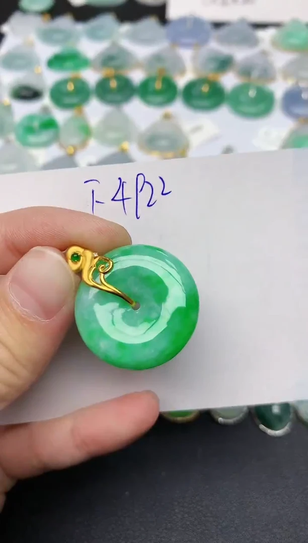 颈饰18K金镶嵌翡翠天然缅甸A货翡翠百元以上9元证书费自理