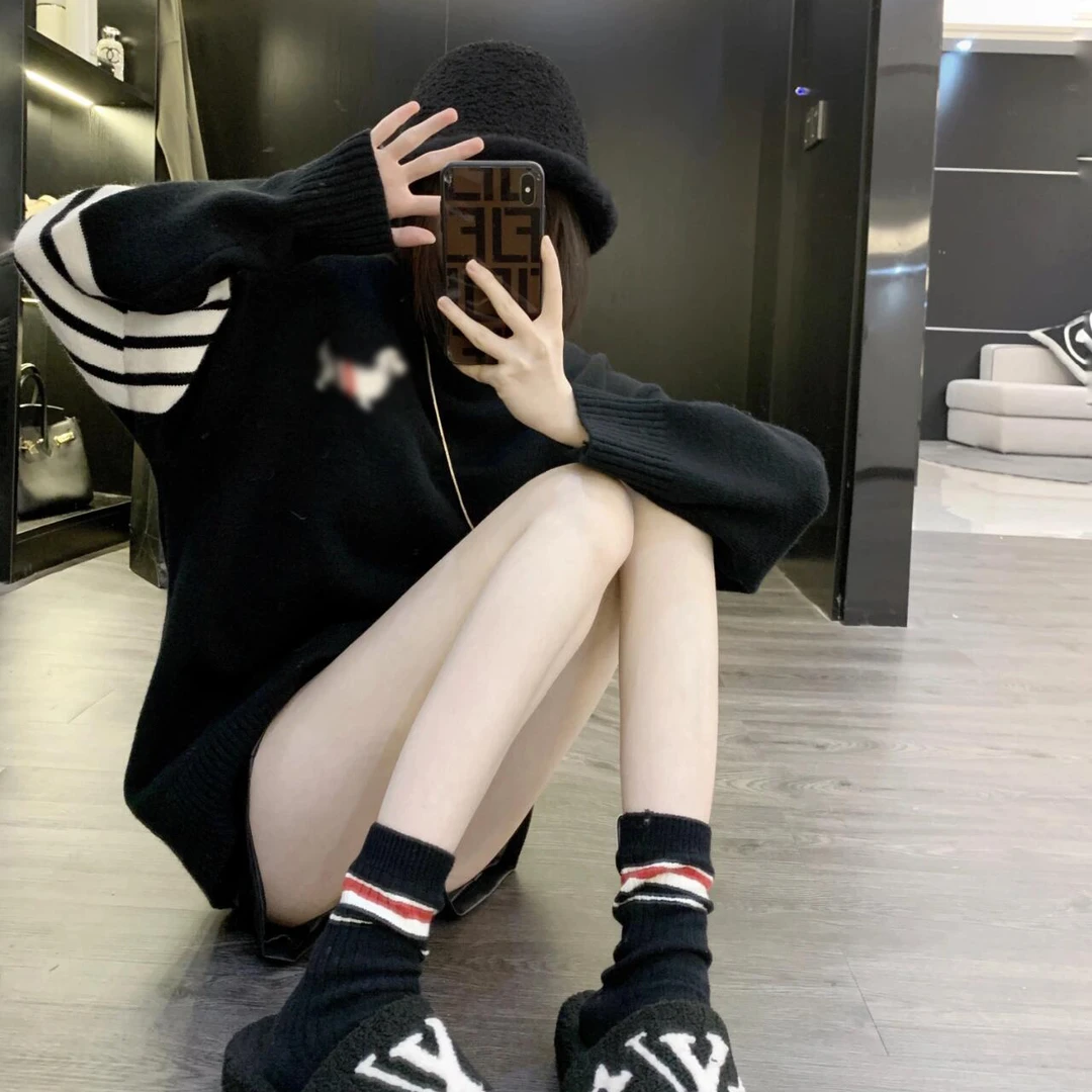 2025秋季新款学院风小狗刺绣圆领长袖针织衫女慵懒风百搭休闲毛衣