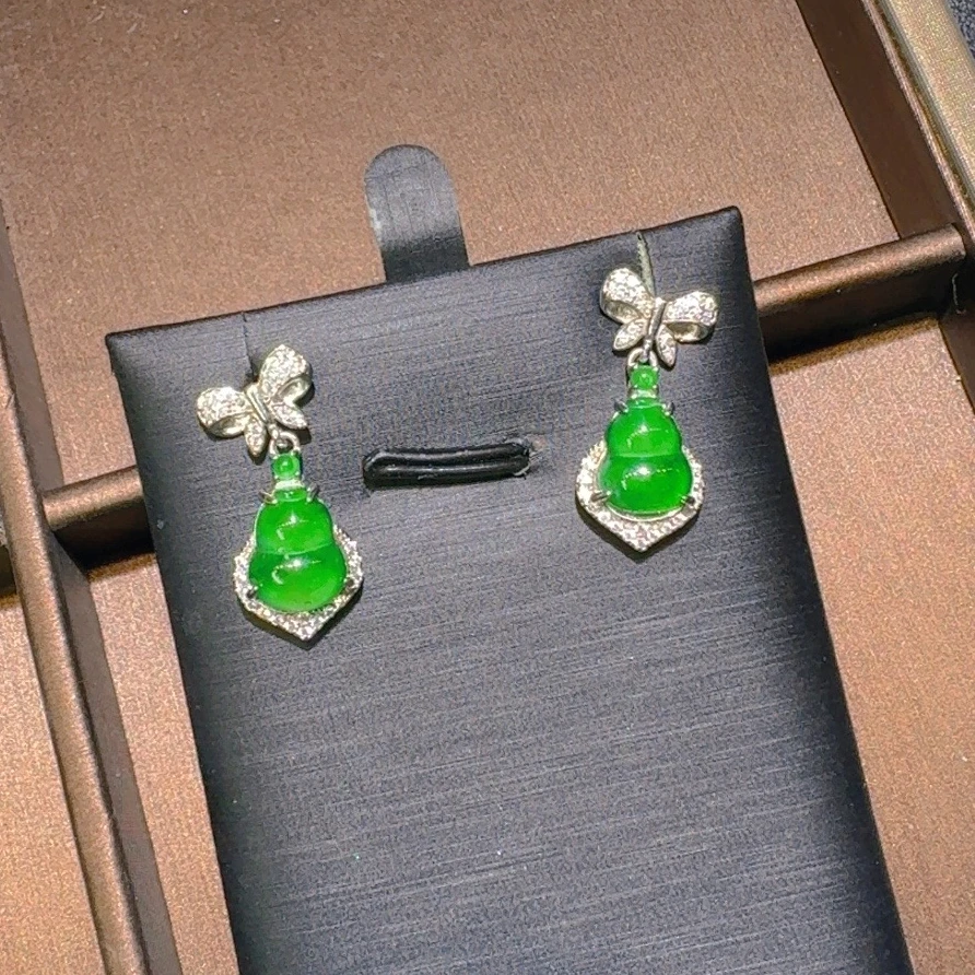 天然A货翡翠葫芦耳饰
