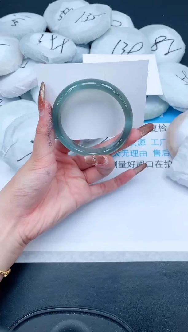 【闪购商品】石英质玉手镯未镶嵌521-57