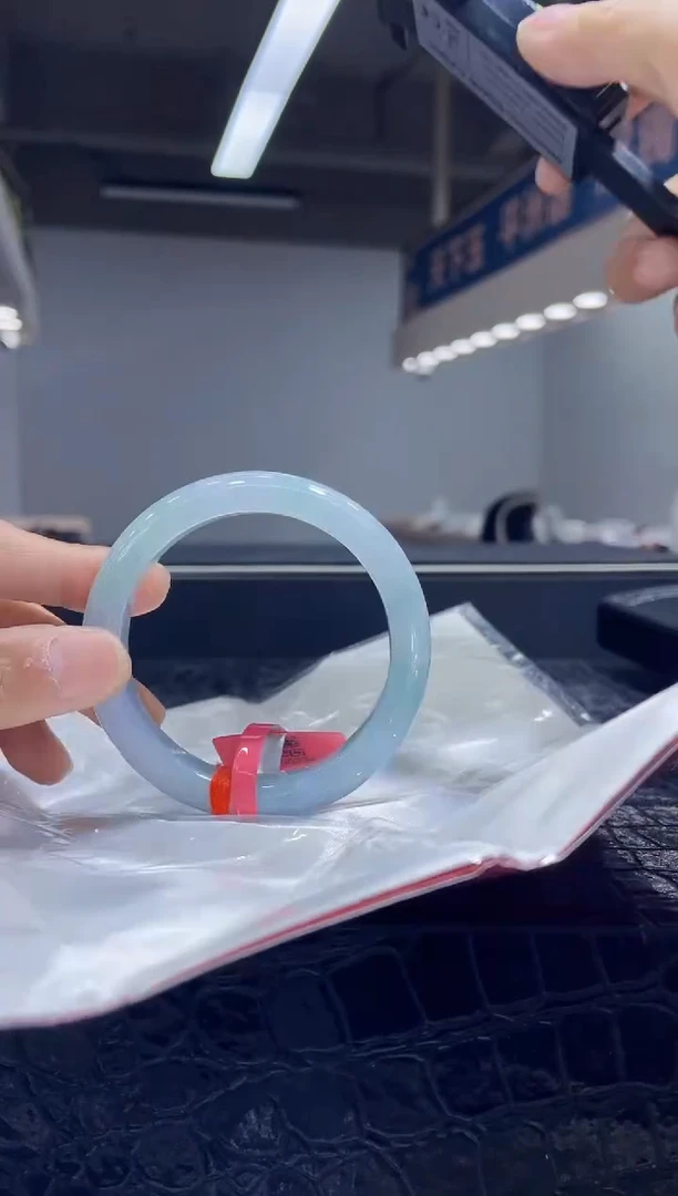 未镶嵌手镯翡翠4