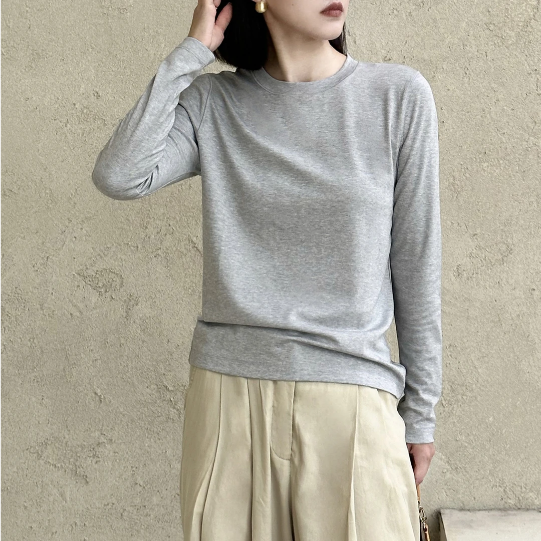 时尚简约圆领纯色长袖慵懒随性T恤女秋季简约显瘦上衣舒适打底衫