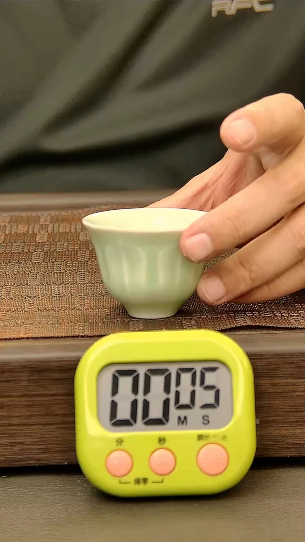 茶盏智**水486.。。。