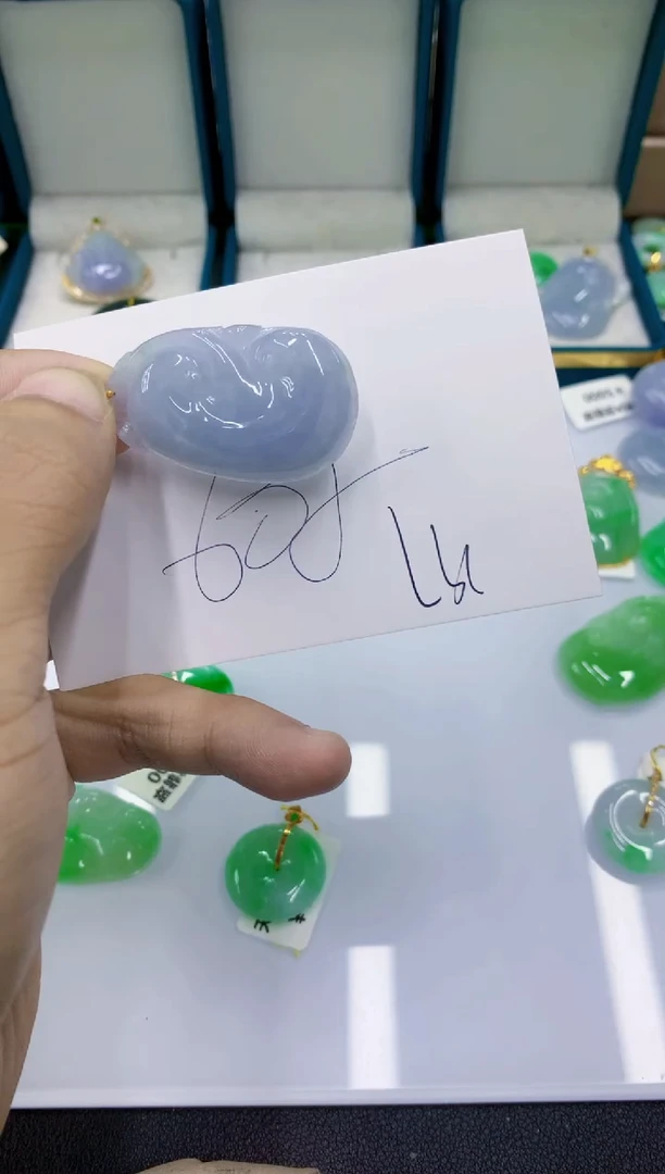 颈饰18K金镶嵌翡翠翡翠