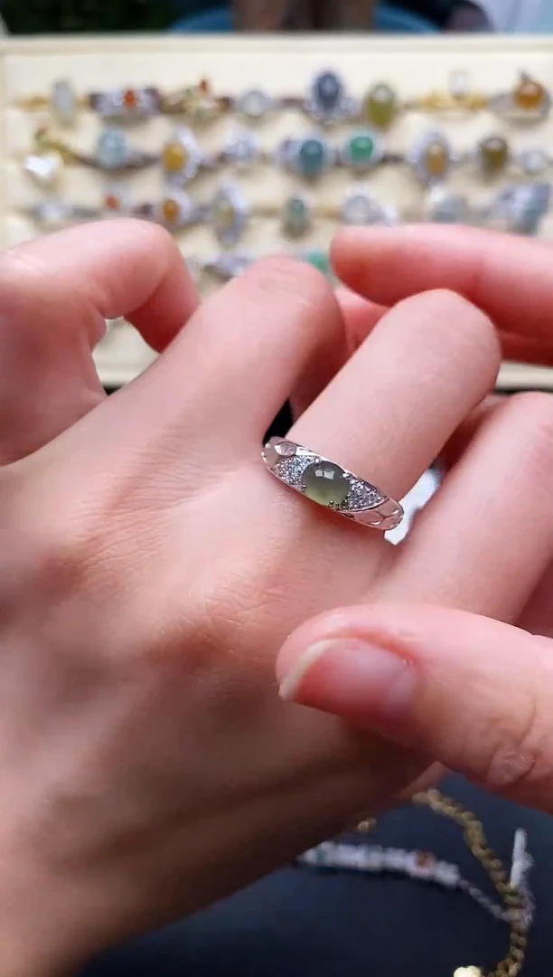 翡翠戒指银S925镶嵌22222222+4