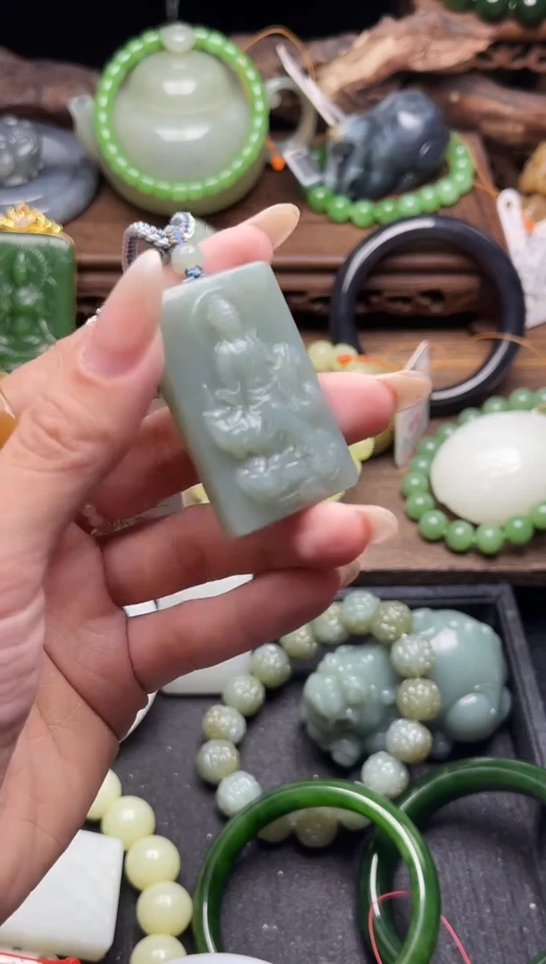 吊坠(不含链)未镶嵌和田玉吐拉牧场 观音牌9009504