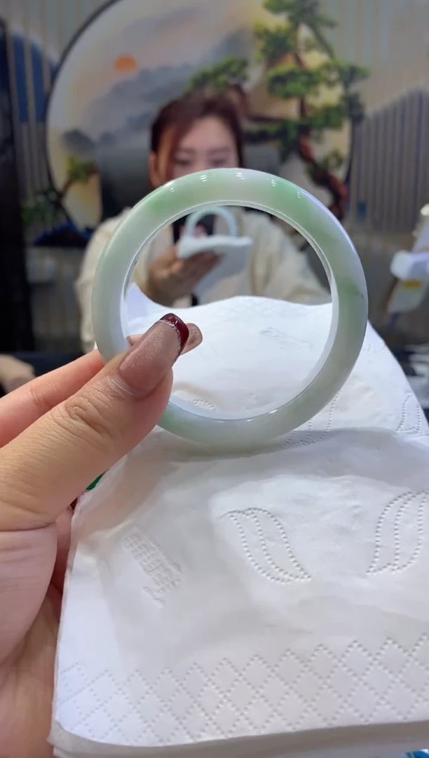 【闪购商品】翡翠手镯未镶嵌00009095