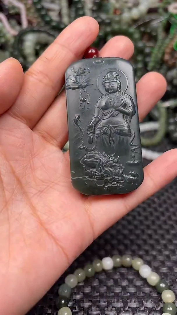 颈饰未镶嵌和田玉1