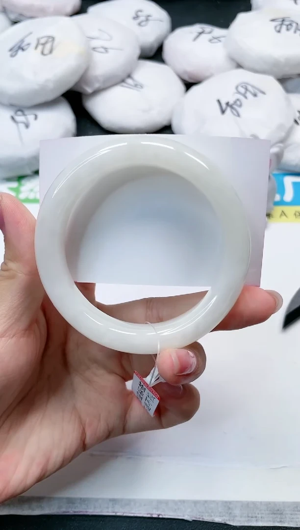 和田玉手镯未镶嵌121-60