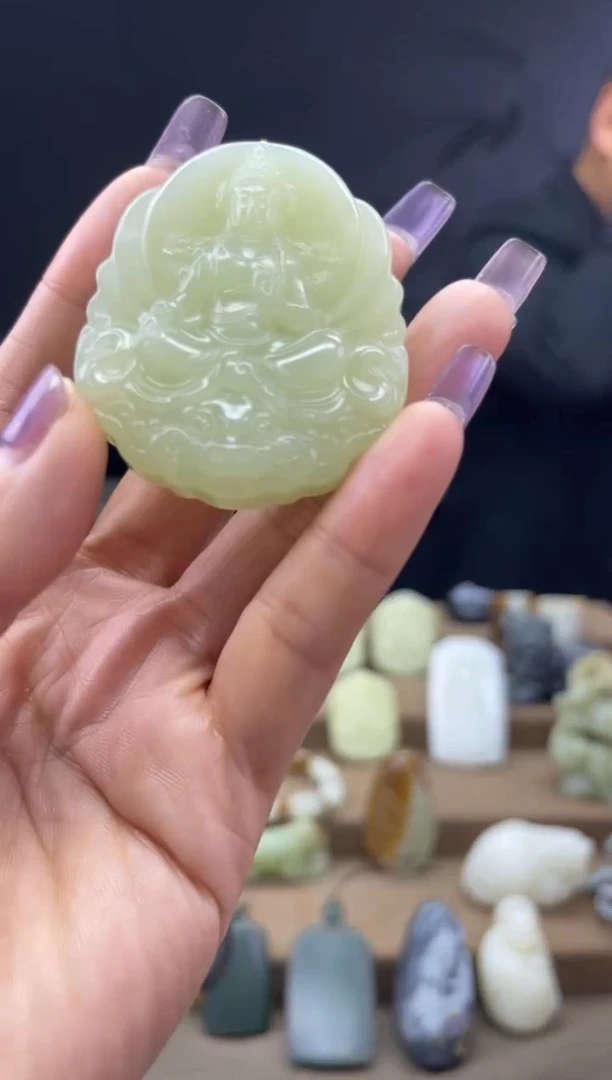 颈饰未镶嵌和田玉1