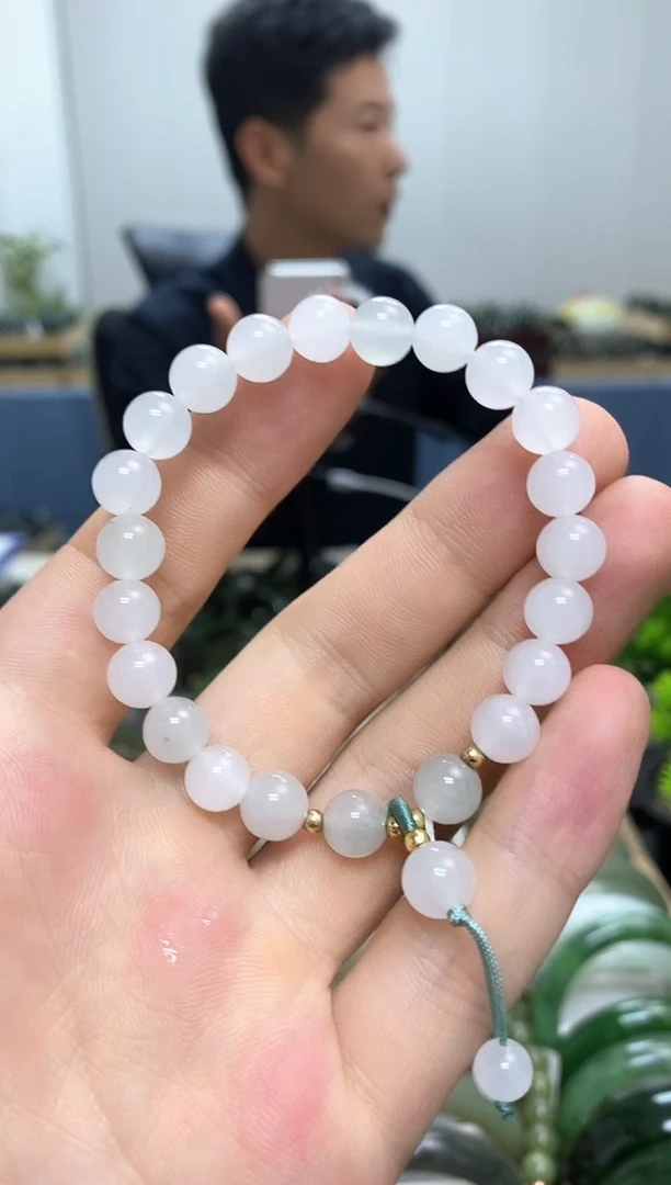 透闪石质玉手镯未镶嵌8mm