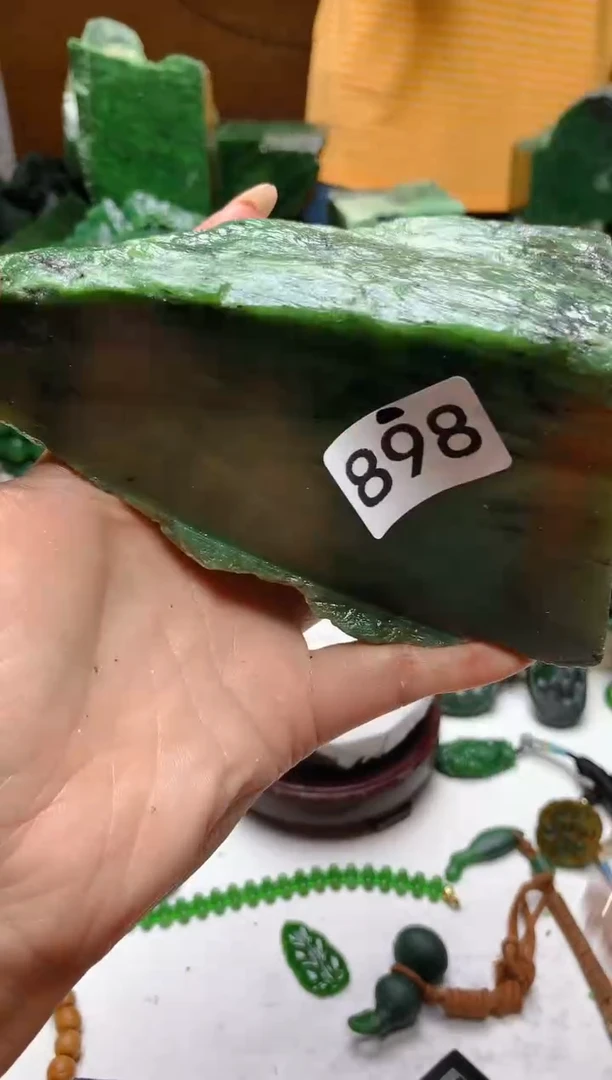 未镶嵌和田玉（碧玉）珠宝半成品1